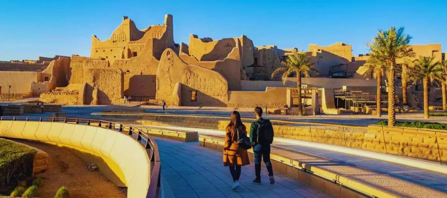 Female tourists and Saudi Arabia